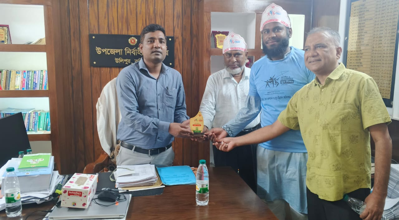 সমাজিক কর্মকাণ্ডে বিশেষ অবদানের স্বীকৃতি হিসেবে কুড়িগ্রাম জেলা ও উপজেলা পর্যায়ে “যুব সংগঠক” সম্মাননা পেয়েছেন স্টুডেন্ট’স ওয়েলফেয়ার যুব ফাউন্ডেশনের প্রতিষ্ঠাতা