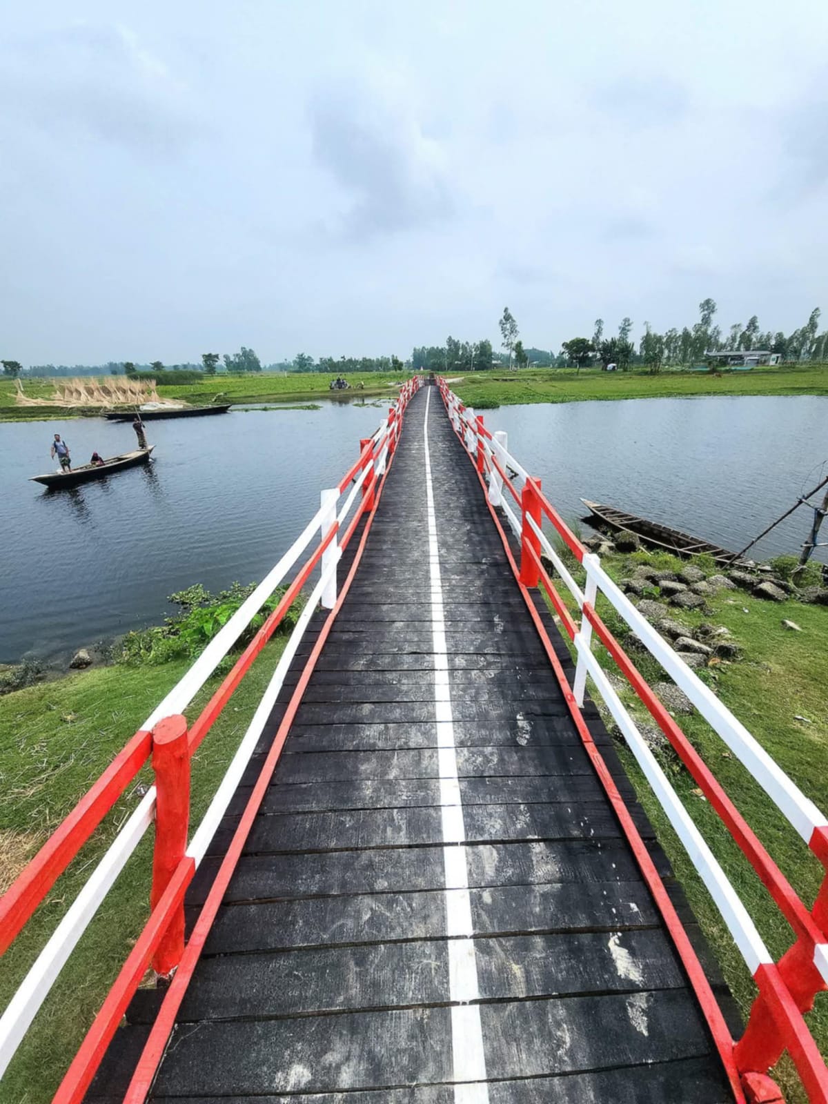 কুড়িগ্রামের ভাইরাল কাঠের ব্রিজ