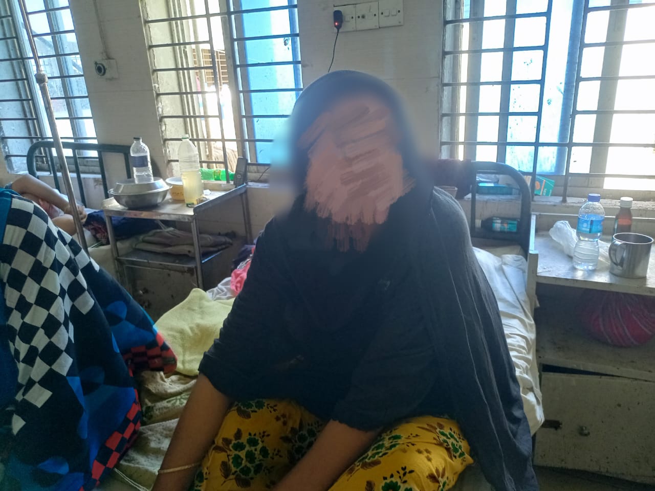 ভূরুঙ্গামারীতে ছেলের বউকে মারপিট করে গুরুতর আহত করলেন শ্বশুর, হাসপাতালে ভর্তি