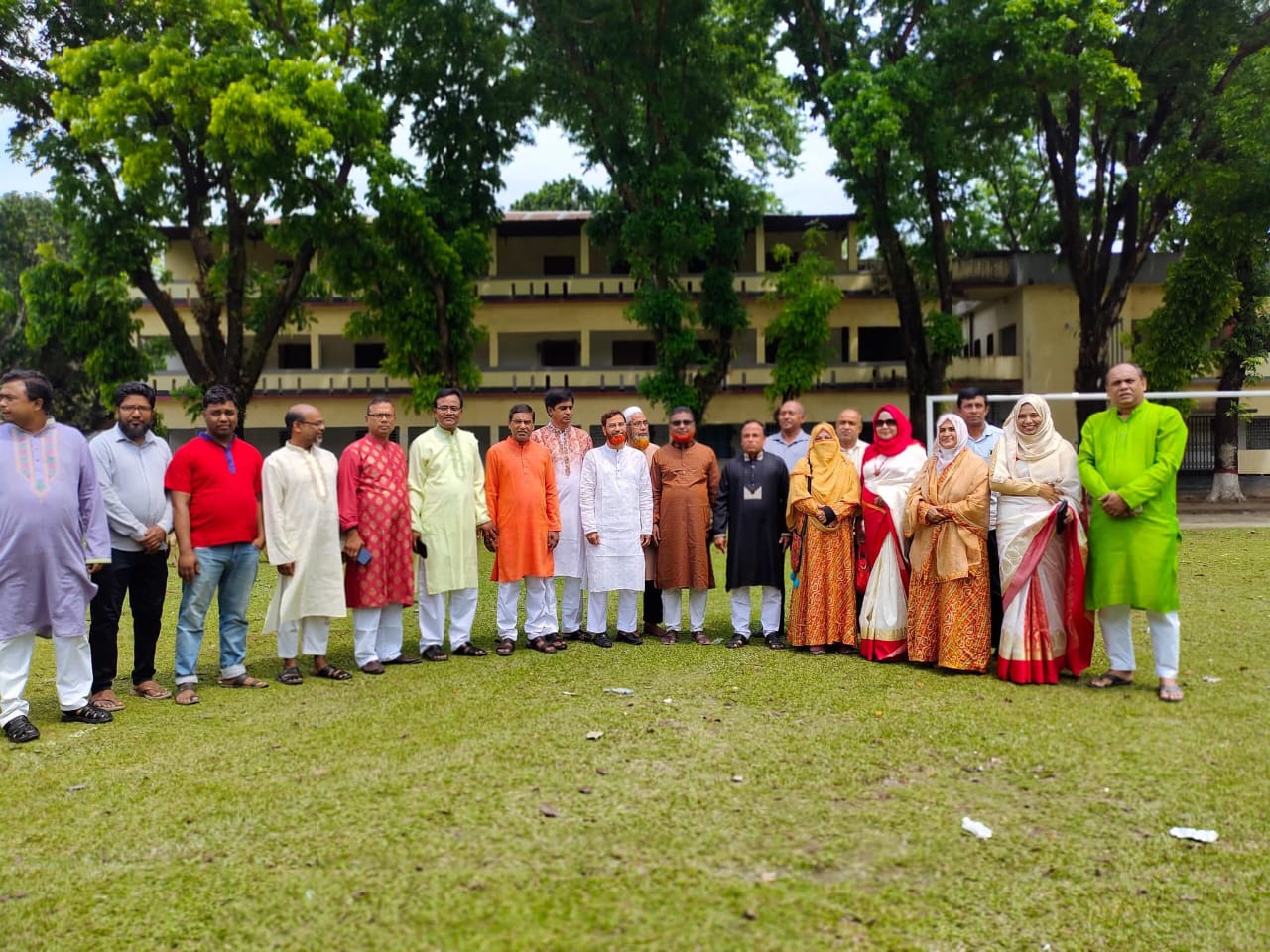 ভূরুঙ্গামারী সরকারি কলেজে ইউনিফর্ম ছাড়া প্রবেশ নিষিদ্ধ, অনুপস্থিত শিক্ষার্থীদের বিরুদ্ধে ব্যবস্থা