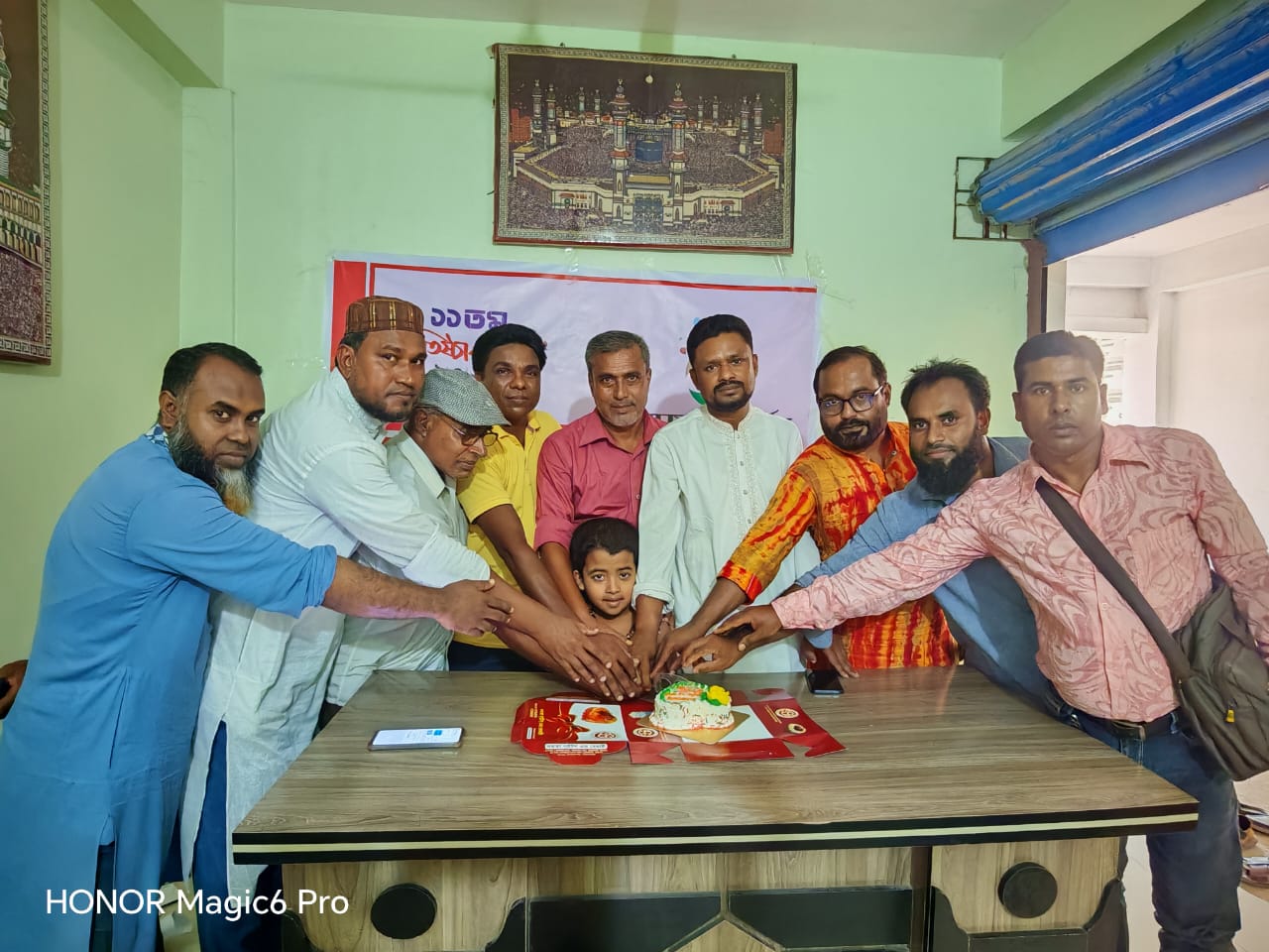ভূরুঙ্গামারীতে দৈনিক আজকের দর্পণের ১১ তম প্রতিষ্ঠাবার্ষিকী উদযাপিত