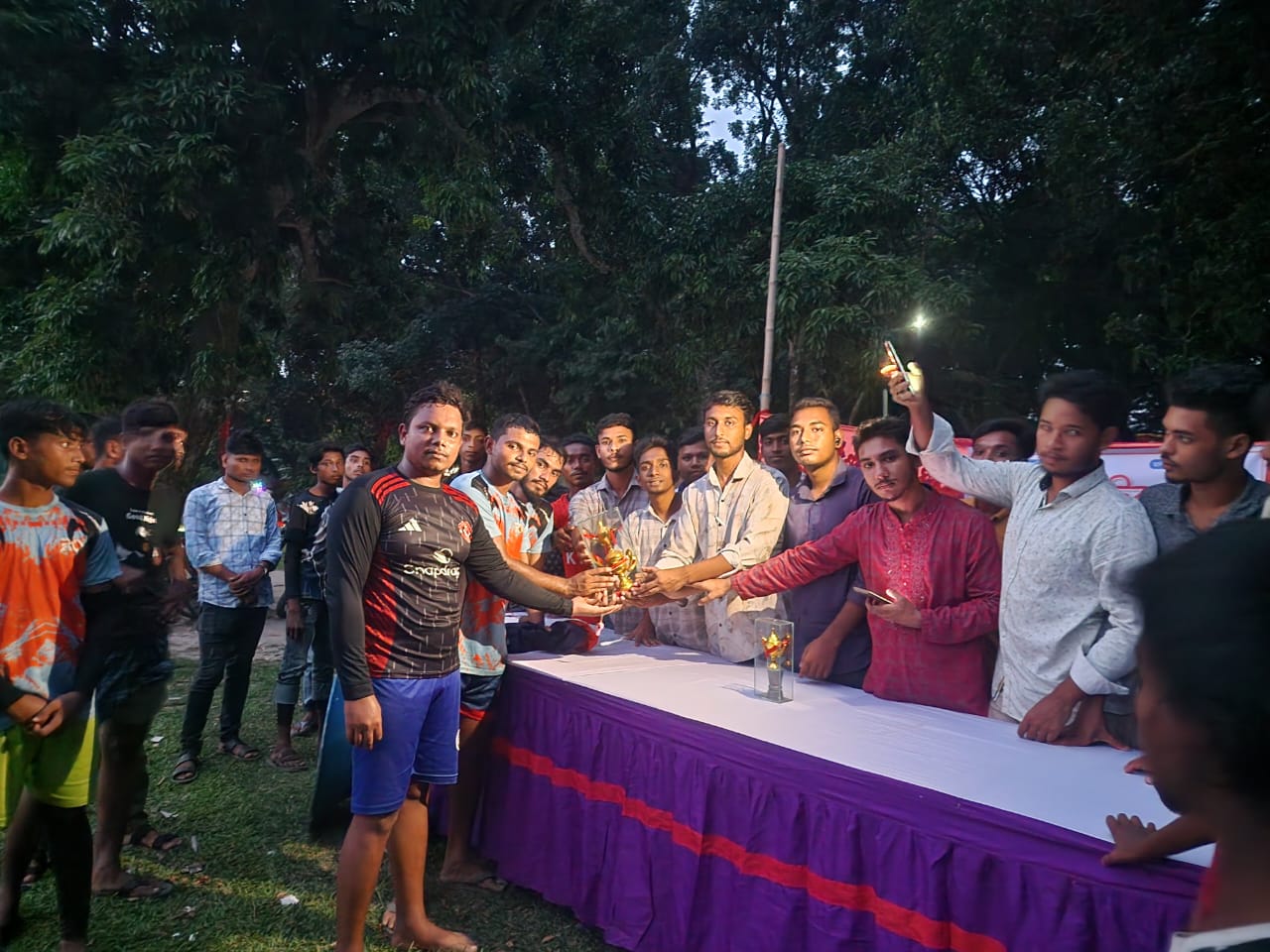 ক্রীড়া শক্তি, ক্রীড়া বল — এই স্লোগানকে সামনে রেখে এবং “মাদক ছেড়ে খেলতে চল” আহ্বানে উলিপুরে এক প্রীতি ফুটবল ম্যাচ অনুষ্ঠিত