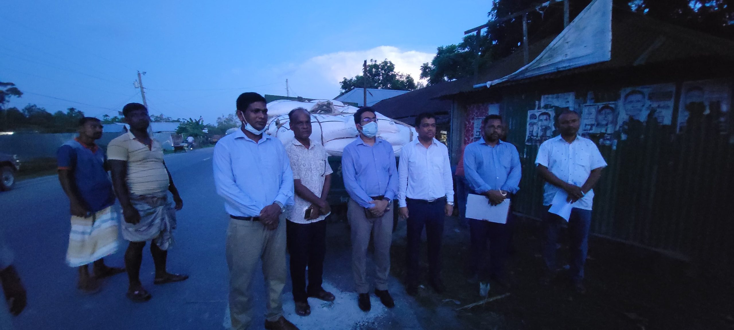 ভূরুঙ্গামারীতে ৮৫ বস্তা ভেজাল টিএসপি সার ধ্বংস, দোকানদার পলাতক, সরবরাহকারীর তথ্য মেলেনি