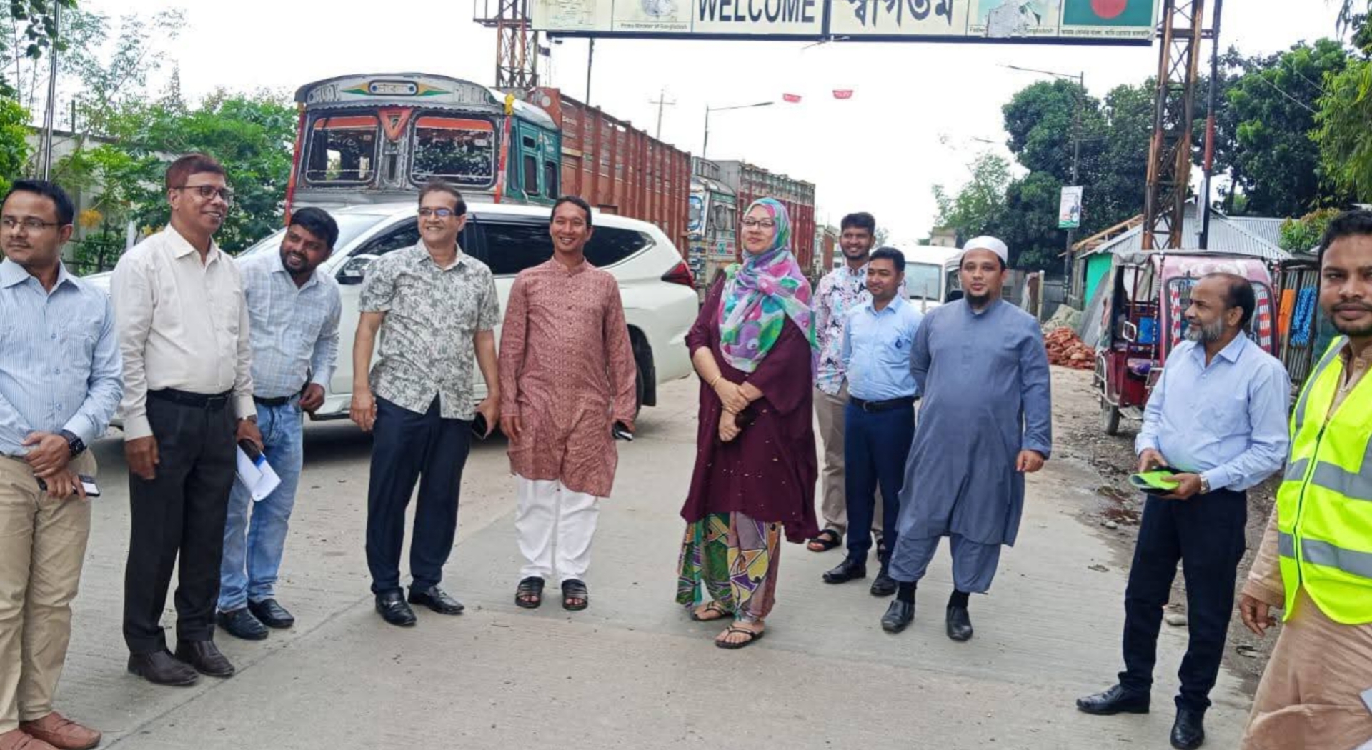 ভূরুঙ্গামারীতে জেলা প্রশাসকের পরিদর্শন: ভূমি অধিগ্রহণ ও স্থলবন্দর কার্যক্রমে গতি আনতে নির্দেশনা