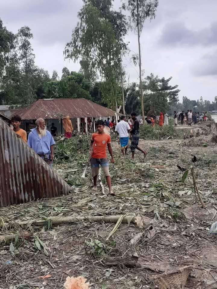 কুড়িগ্রাম যাত্রাপুরে দুধকুমর ও ব্রহ্মপুত্র নদীর ভাঙ্গনে নিঃস্ব শতশত পরিবার