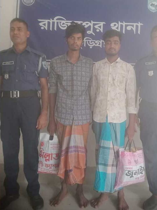 কুড়িগ্রামে অভিযানে গিয়ে হামলার শিকার ৬ পুলিশ সদস্য, গ্রেফতার ২