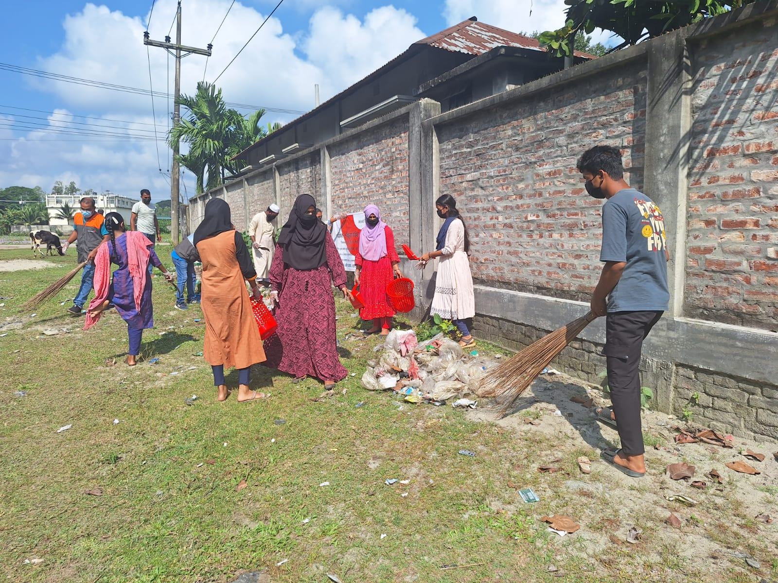 কুড়িগ্রামে দূর্বার যুব ফোরাম ও একতা শিশু ফোরাম উদ্যোগে পরিষ্কার পরিচ্ছন্নতা অভিযান-২০২৫ কার্যক্রম অনুষ্ঠিত।