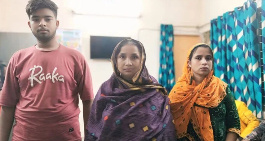 অবৈধ অনুপ্রবেশের দায়ে আটক ৩ বাংলাদেশিকে বিজিবির কাছে হস্তান্তর