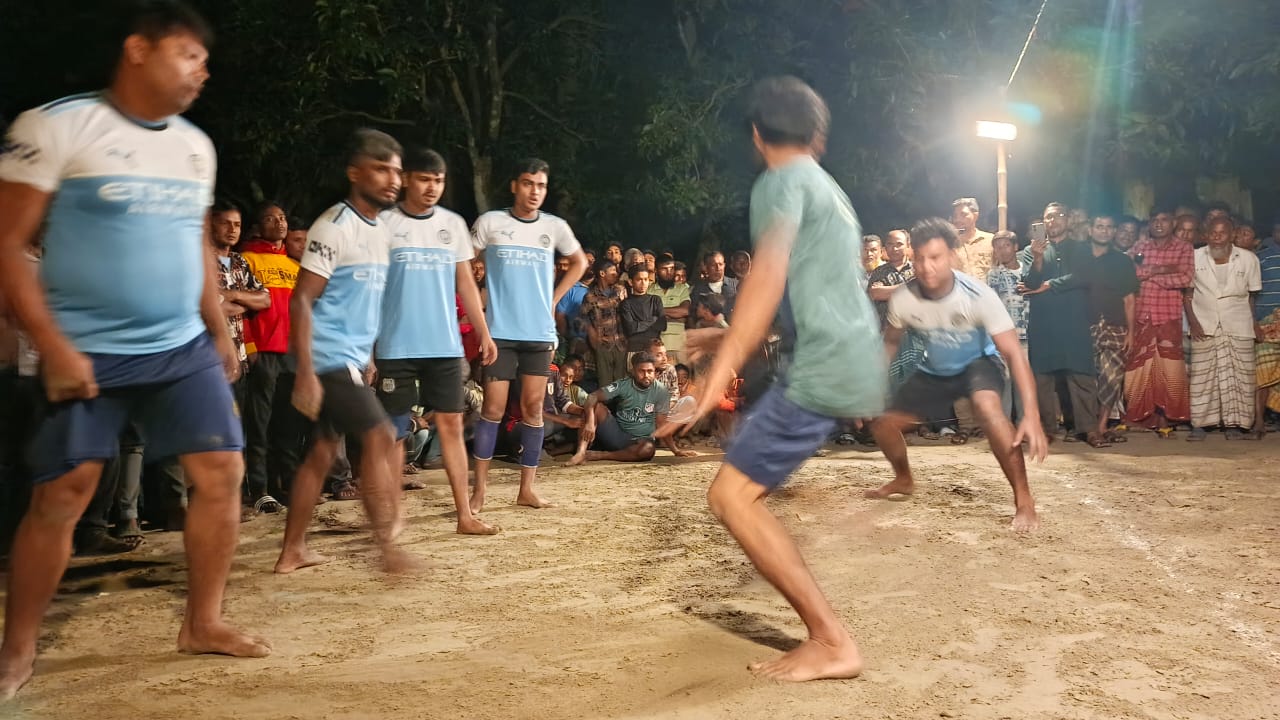 রাজারহাটে ঐতিহ্যবাহী জাতীয় হাডুডু খেলা অনুষ্ঠিত