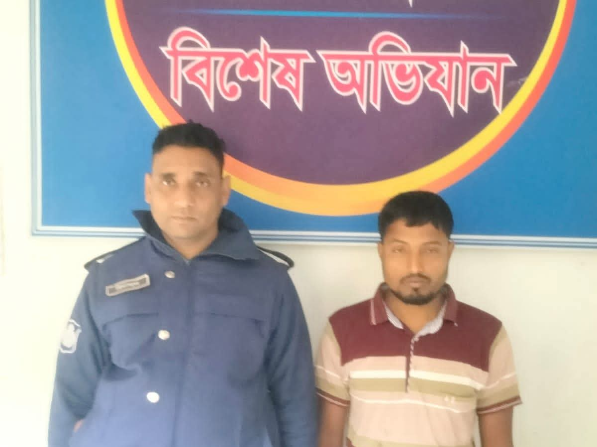 উলিপুরে নিষিদ্ধ ঘোষিত ফ্যাসিস্ট আওয়ামী লীগের এক সদস্য গ্রেপ্তার