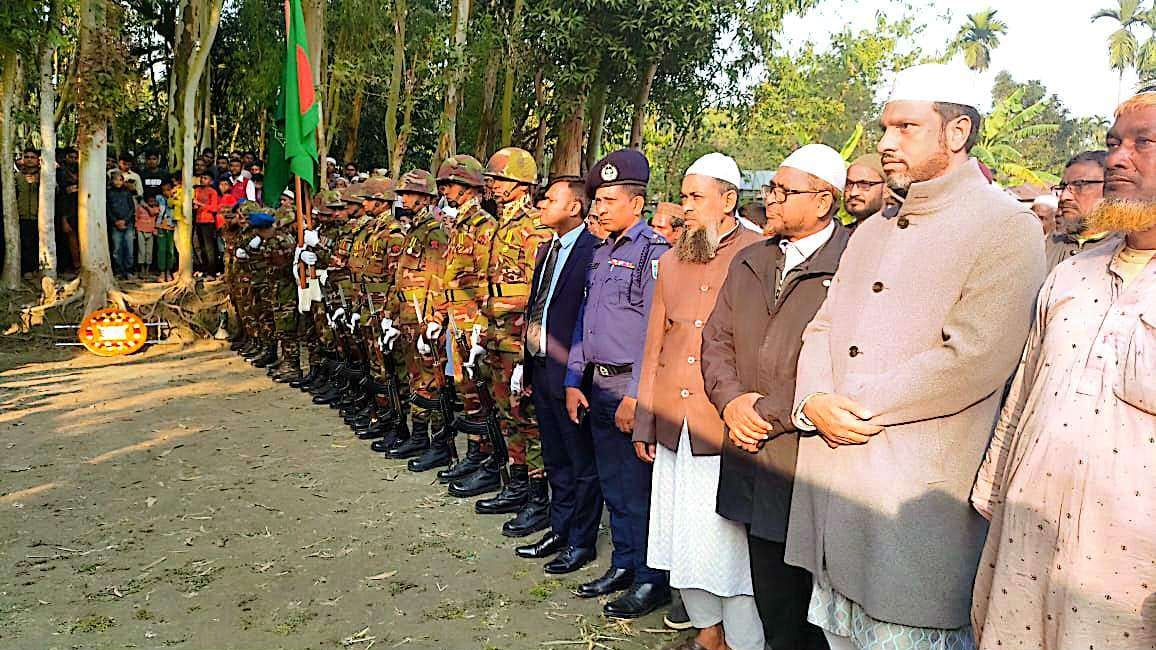 জাতিসংঘ শান্তিরক্ষা মিশনে নিহত উলিপুরের সেনা সদস্য মমিনুল ইসলামের মরদেহ রাষ্ট্রীয় মর্যাদায় দাফন