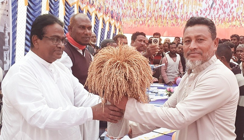 কচাকাটায় ভিন্ন দলের তিন শতাধিক নেতাকর্মীর বিএনপিতে যোগদান