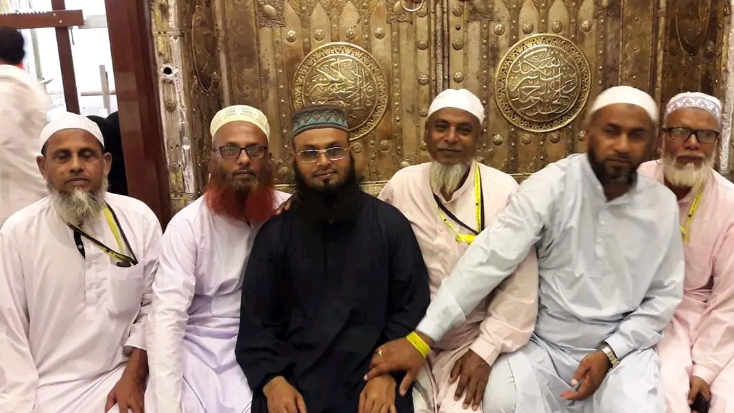 হজ গাইড হিসেবে নিয়োগ পেলেন গোলেরহাটের কৃতি সন্তান মাওলানা শামসুল হুদা