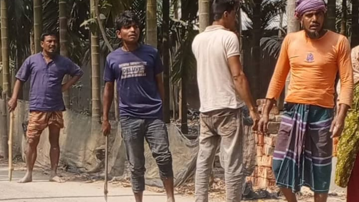 মাদকবিরোধী অবস্থানের জেরে ছাত্রদল নেতার উপর দেশীয় অস্ত্রসহ হামলা