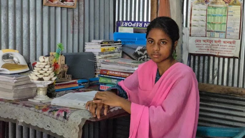প্রধান শিক্ষকের ভুলে এসএসসি পরীক্ষা থেকে বঞ্চিত রাজারহাটের এক শিক্ষার্থী
