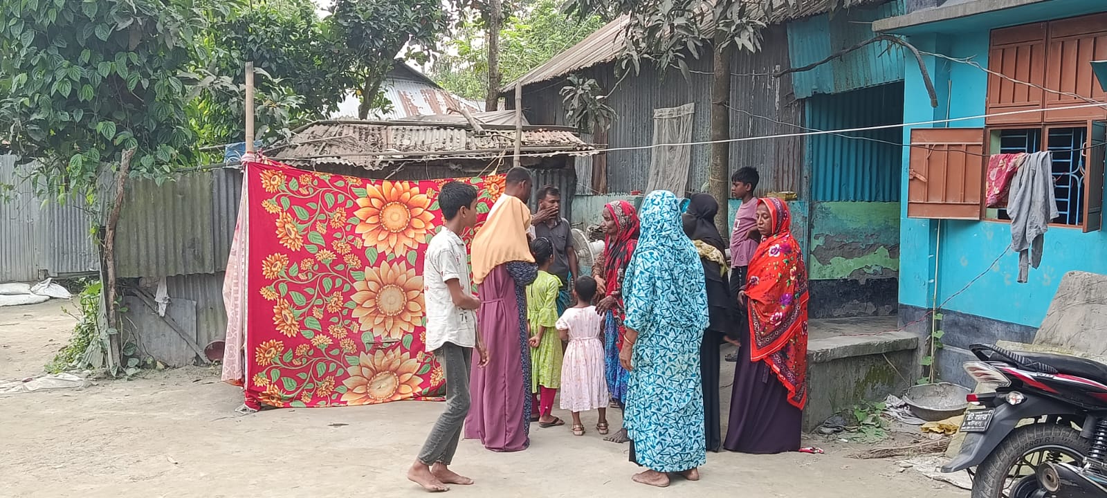 রাজারহাটে ট্রাক দুর্ঘটনায় প্রান গেলো ভ্যান চালোকের