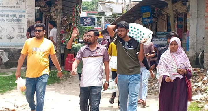 কুড়িগ্রামে এসএসসি পরীক্ষার্থীর অভিভাবকদের স্বস্তি দিতে ছাত্রদলের মানবিক উদ্যোগ
