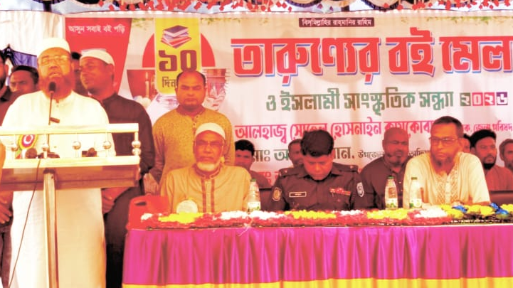 রাজারহাটে তারুণ্যের বইমেলা উদ্বোধন করলেন সোহেল হোসনাইন