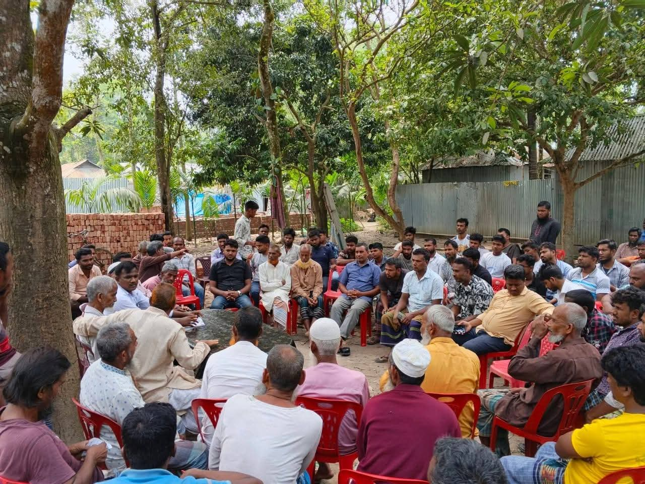 রাজারহাটে মসজিদের খাস জমি দখল নিয়ে চাঞ্চল্য, ভুয়া স্ট্যাম্প ও মামলার অভিযোগে উত্তেজনা