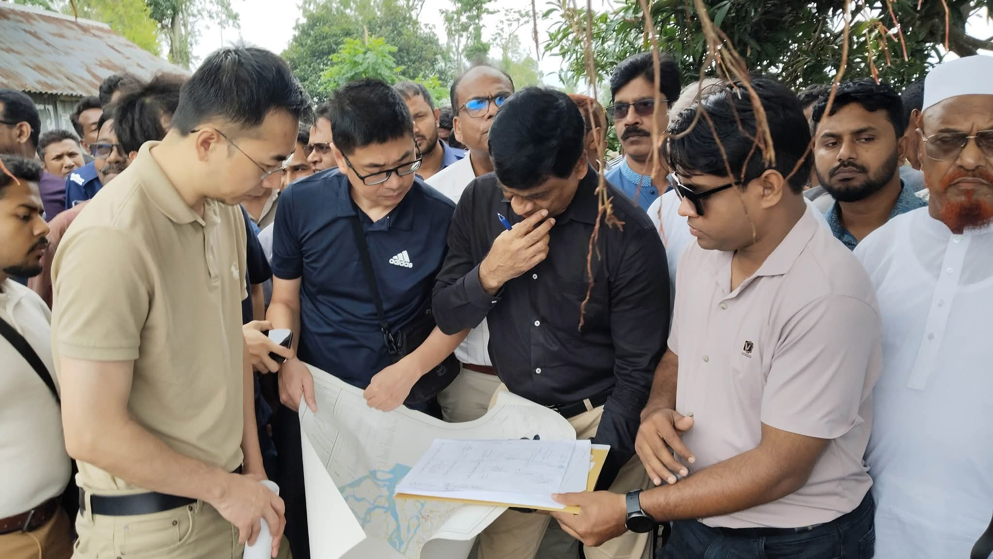 কুড়িগ্রামে প্রস্তাবিত বাংটুর ঘাট সেতুর স্থান পরিদর্শনে চীনা প্রতিনিধি দল
